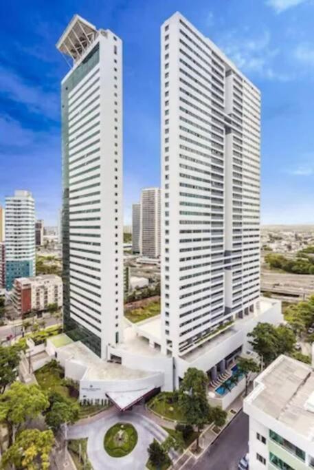 Flat Premium - Class Convention 81 Apartment